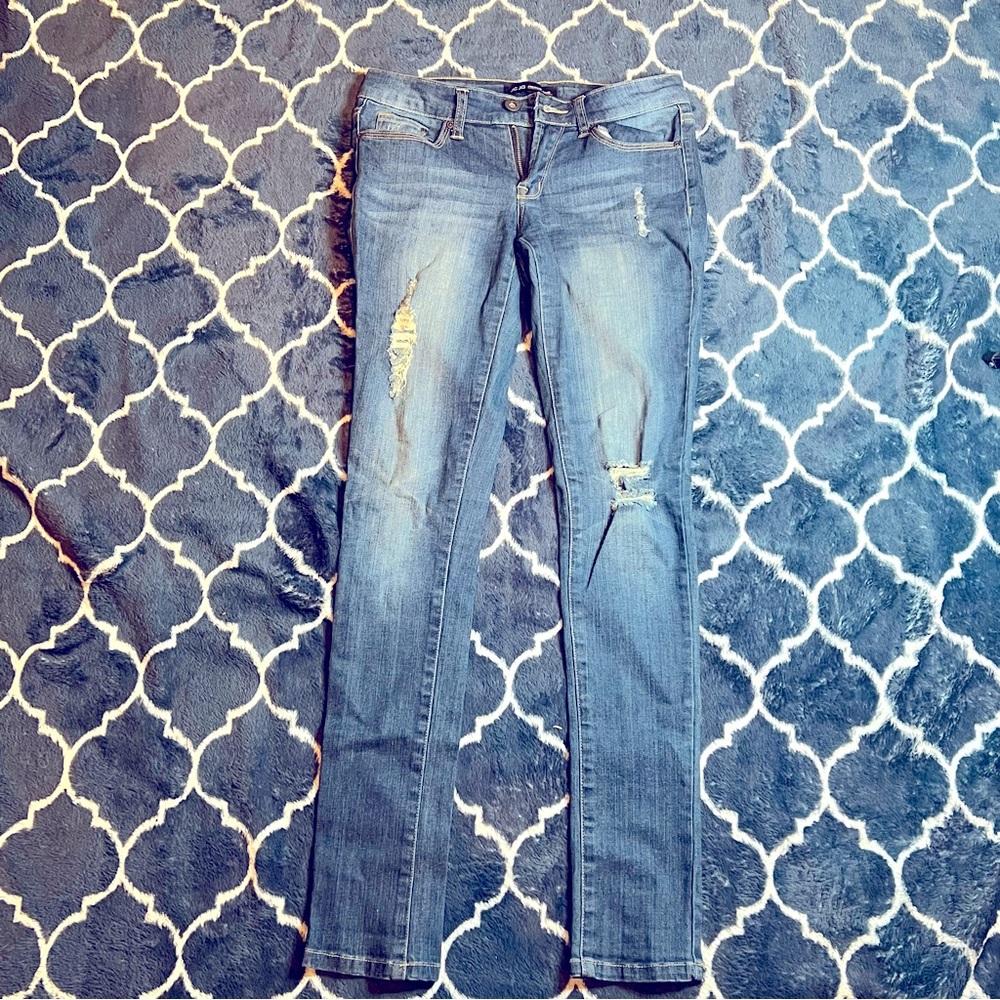 Stylish Blue Distressed Women Jeans